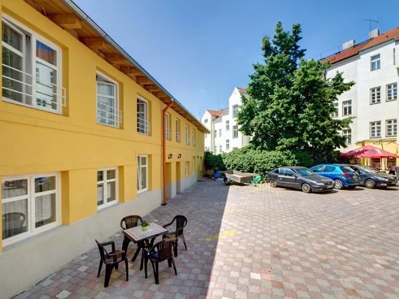 Apartment House Zizkov Praha Hotel