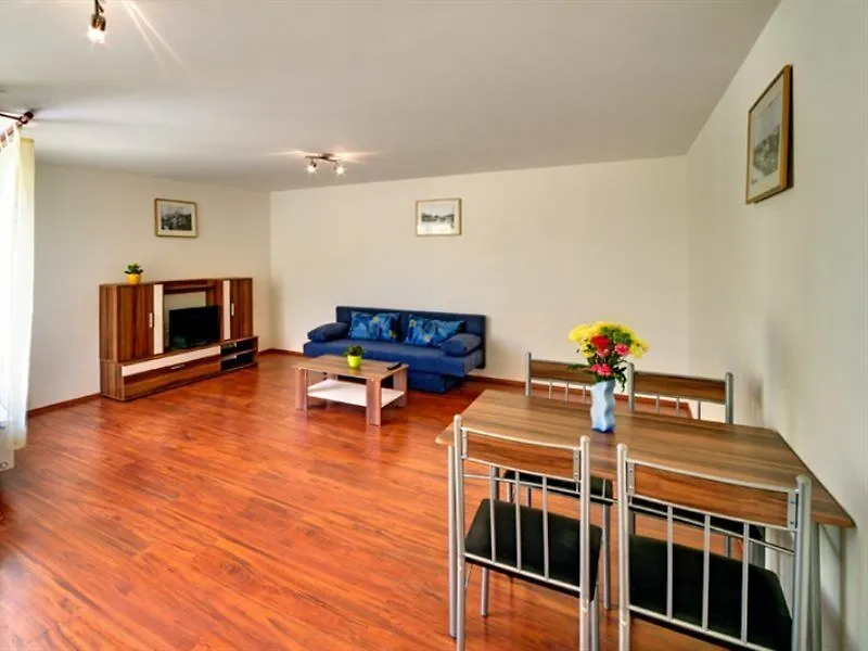 Hotel Apartment House Zizkov Praga